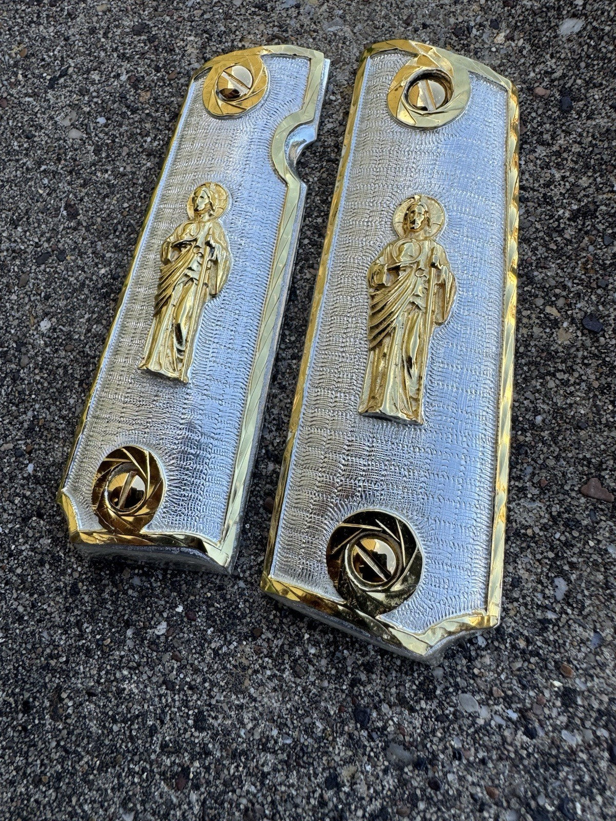 1911 45 38 Super Full Size San Judas Gold Gun Pistol Grip Cachas & 24K Screws