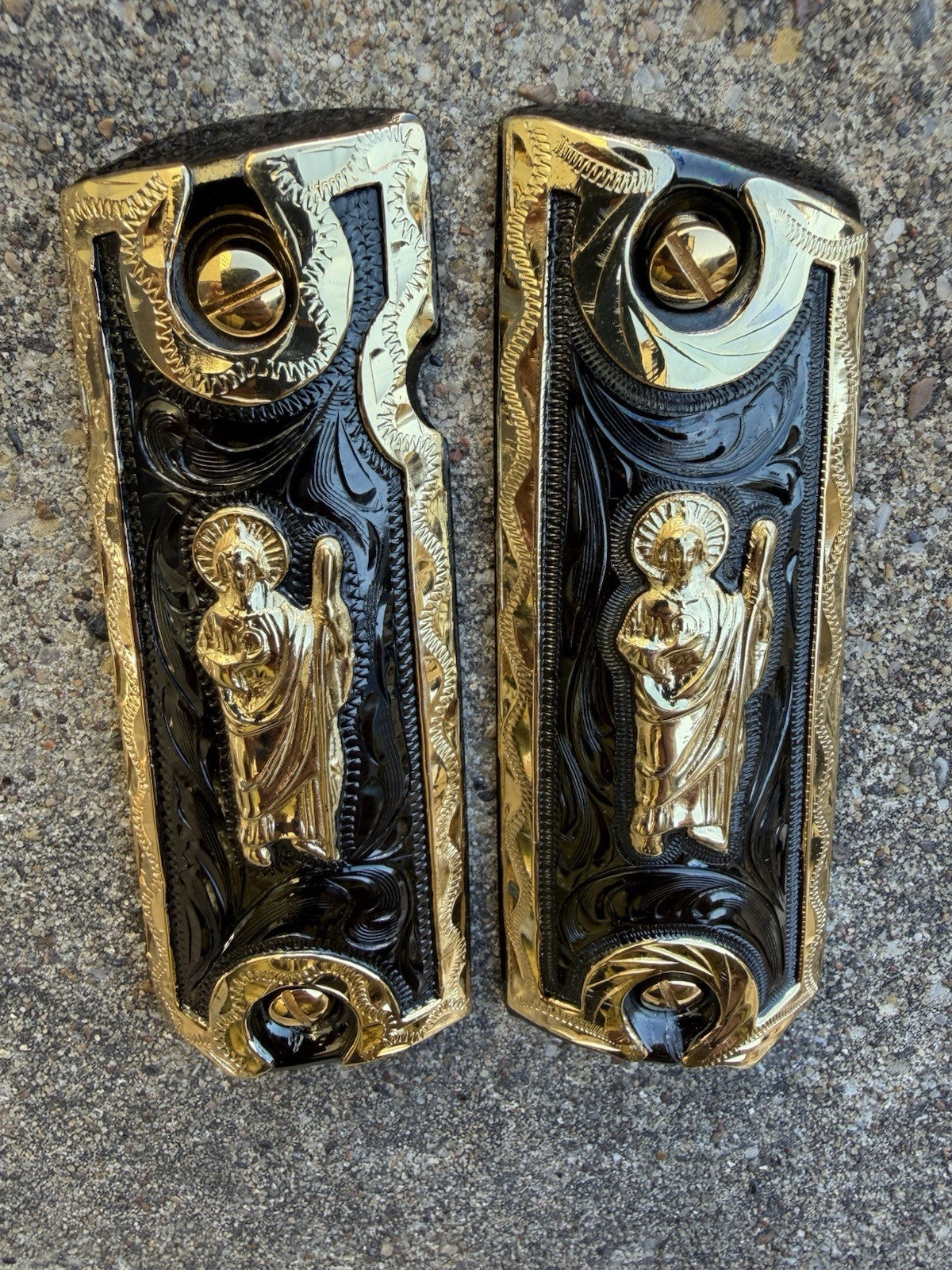 1911 45 38 Super Full Size San Judas Gold Gun Pistol Grip Cachas & 24K Screws