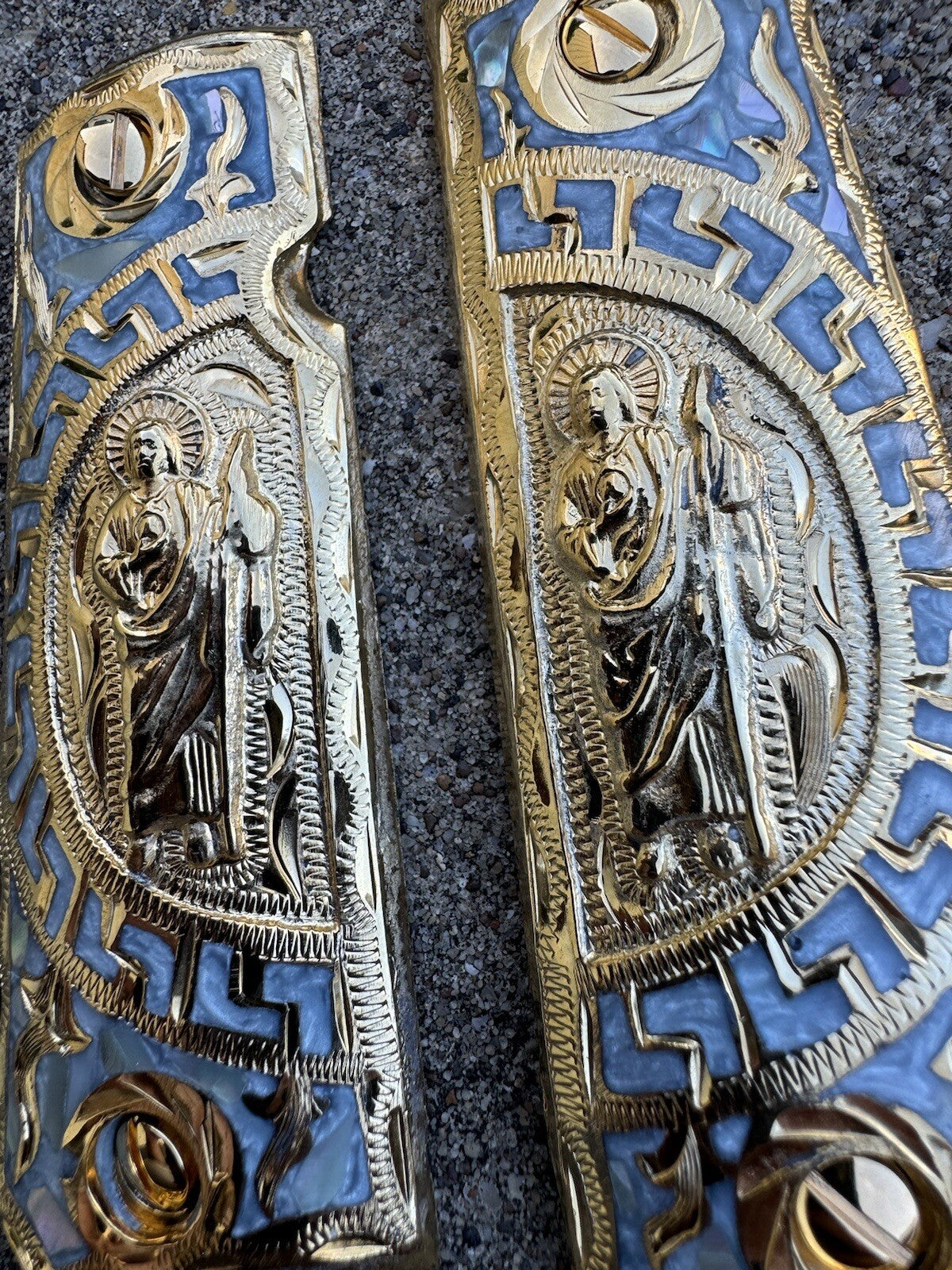 1911 45 38 SUPER SAN JUDAS GOLD GUN PISTOL GRIP CACHAS CHAPEADO & 24K SCREWS