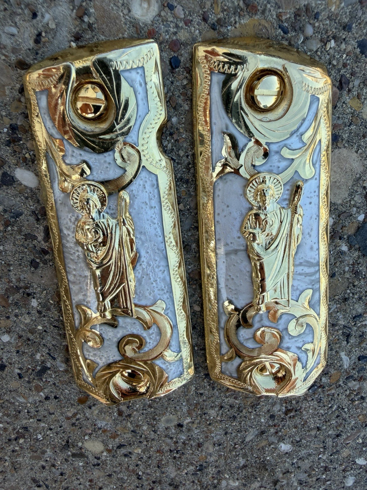 1911 45 38 Super Full Size San Judas Gold Gun Pistol Grip Cachas & 24K Screws