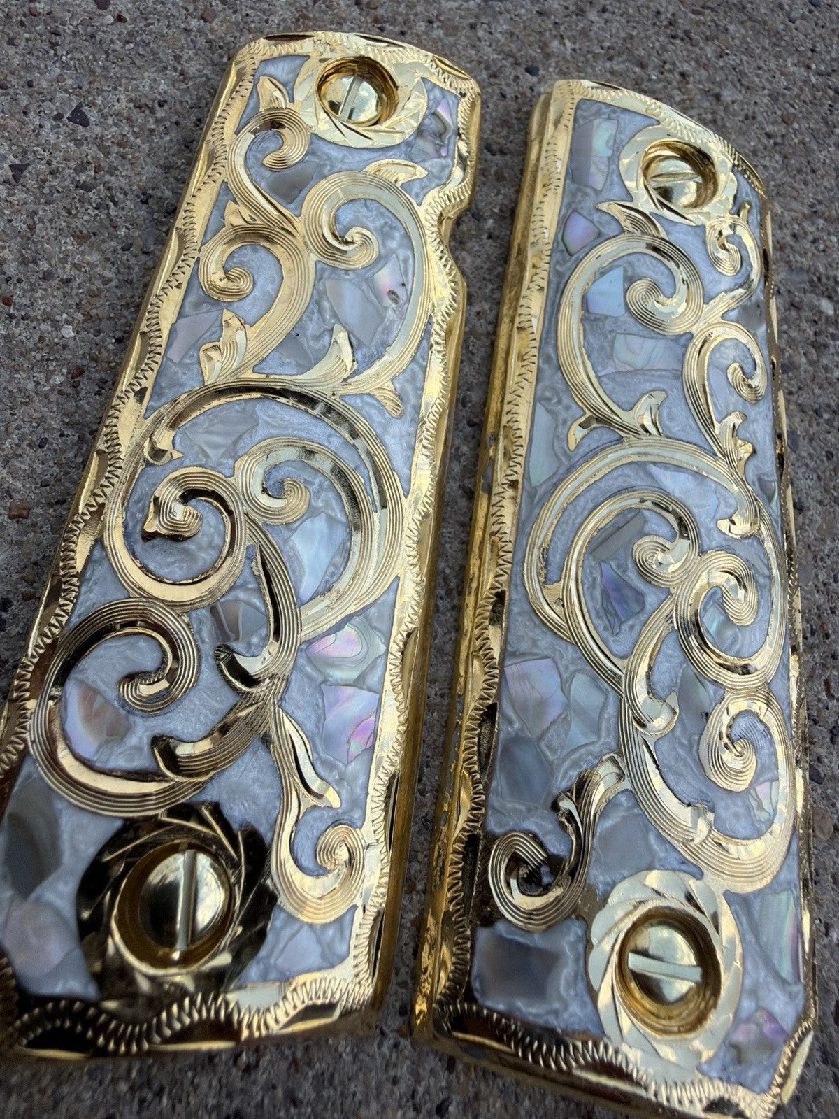 1911 45 38 Super Full Size Gold Gun Pistol Grip Cachas Chapeado & 24K Screws