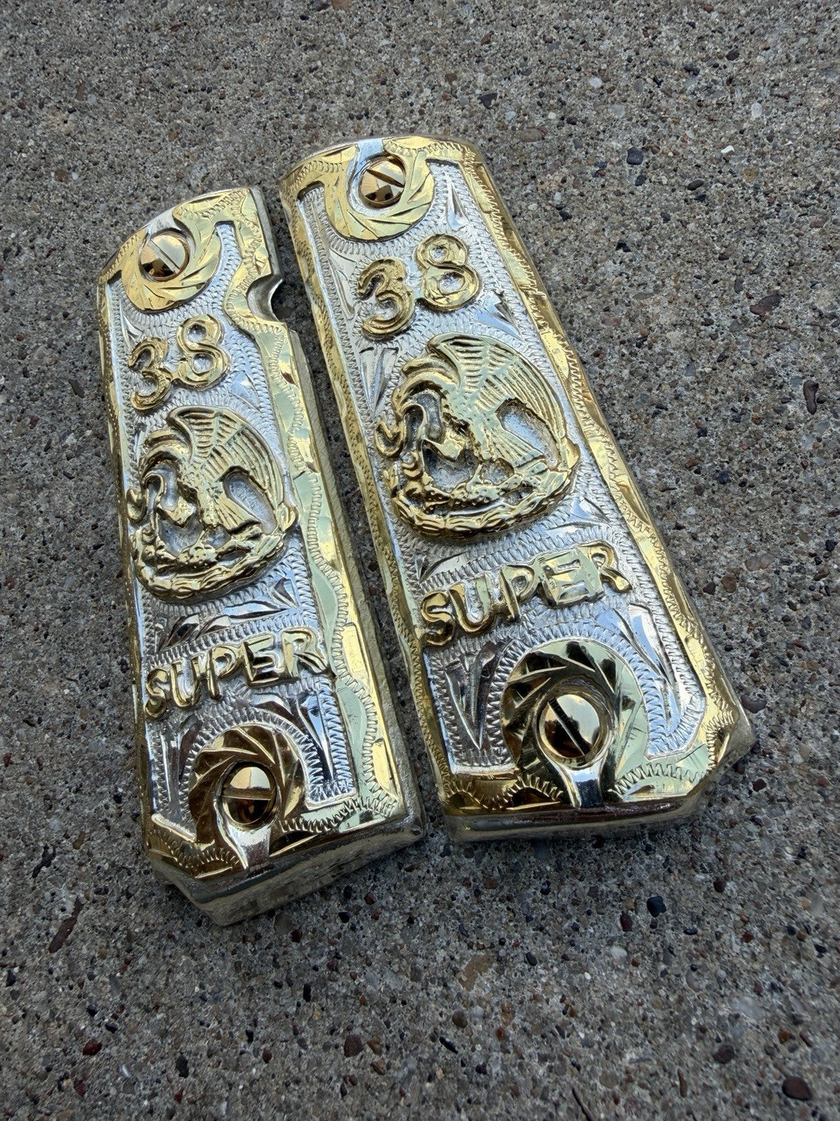 1911 45 38 Super Full Size Mexican Eagle Gold Gun Pistol Grip Cachas & 24K Screw
