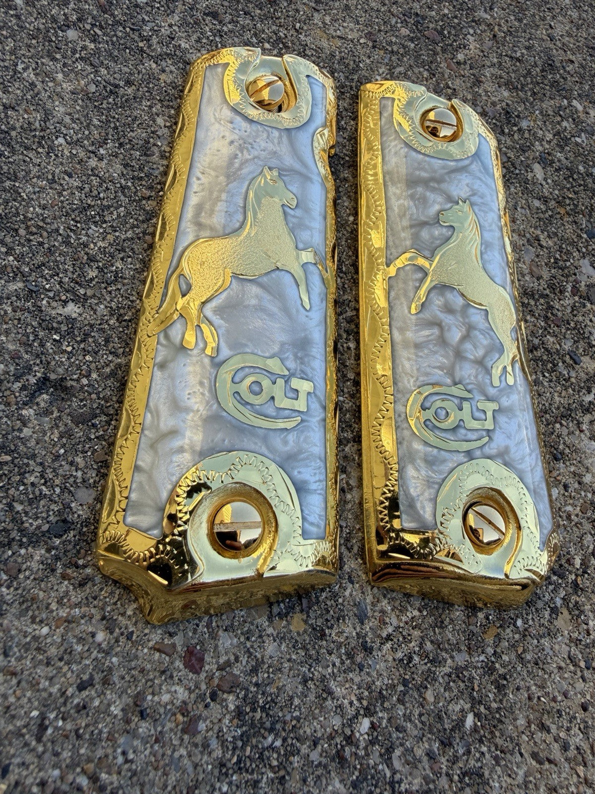 1911 45 38 Super Full Size Horse Gold Gun Pistol Grip Cachas & 24K Screws