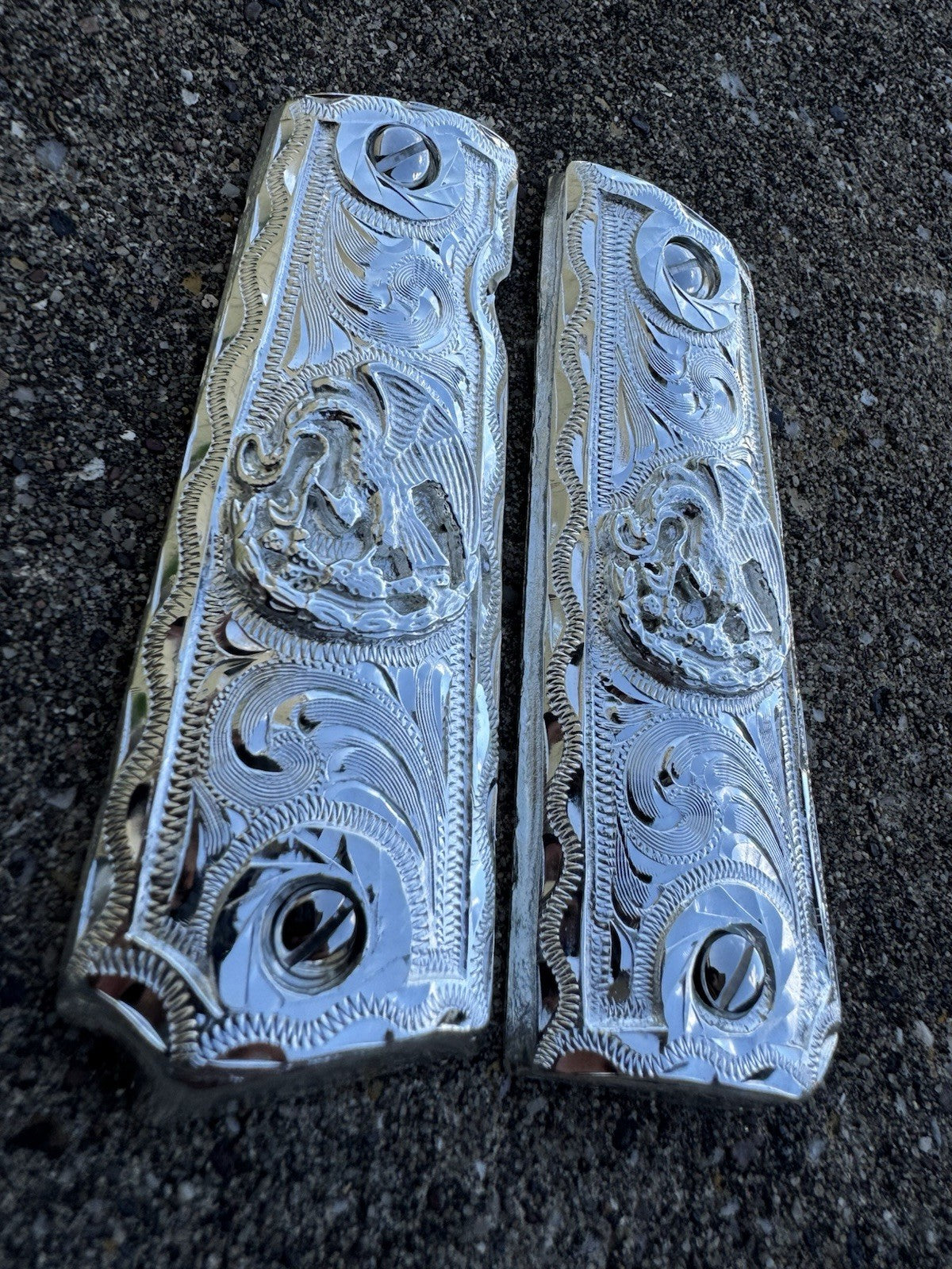 1911 45 38 Super Full Size Mexican Eagle Gun Pistol Grip Cachas & Polished Screw