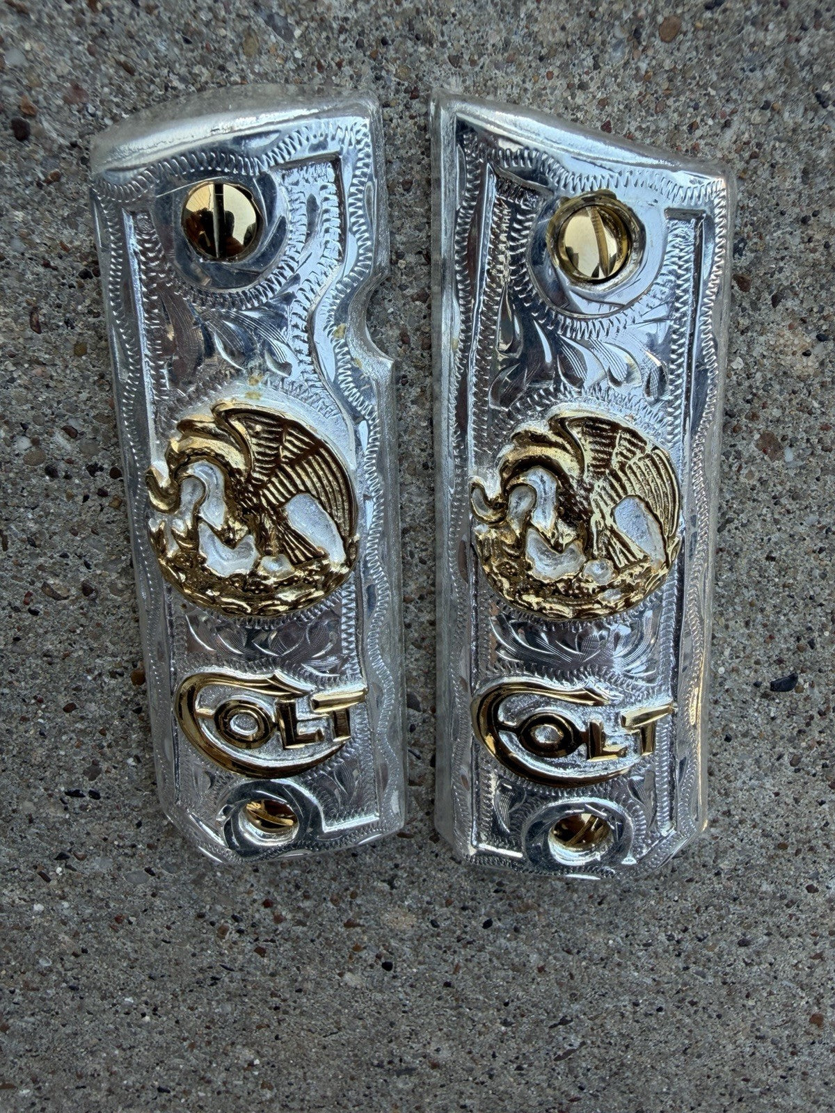 1911 45 38 Super Full Size Mexican Eagle Gold Gun Pistol Grip Cachas & 24K Screw