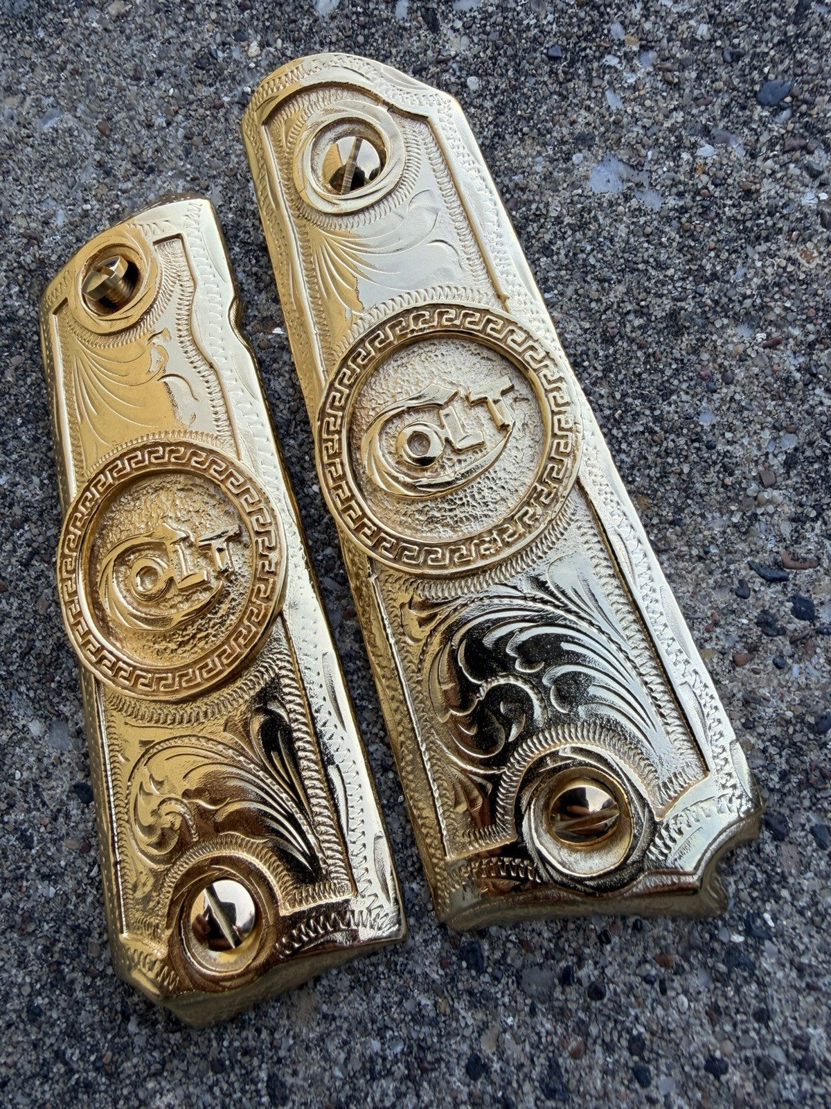 1911 45 38 Super Full Size COLT Gold Gun Pistol Grip Cachas & 24K Screws