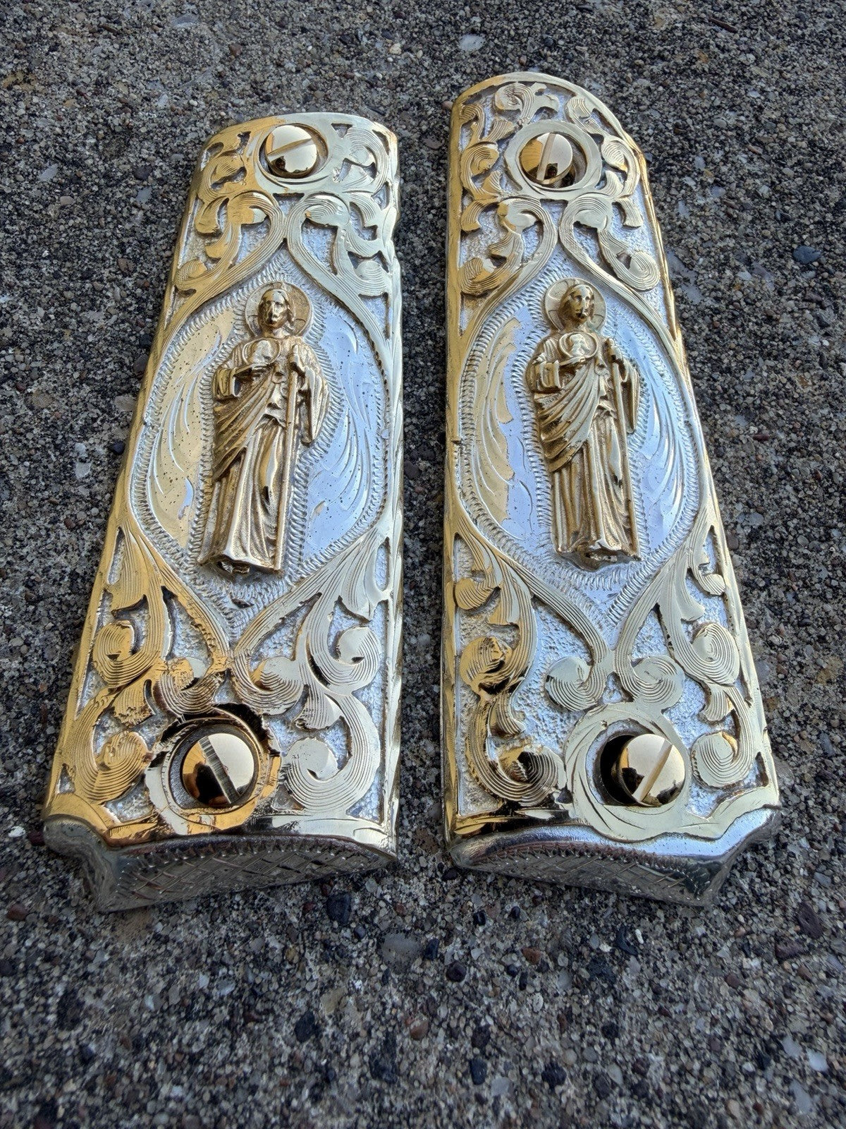 1911 45 38 Super Full Size San Judas Gold Gun Pistol Grip Cachas & 24K Screws
