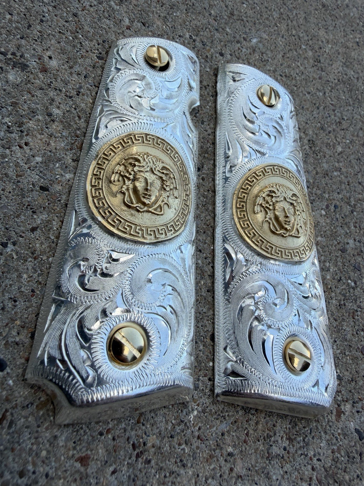 1911 45 38 Super Full Size Versace Gold Gun Pistol Grip Cachas & 24K Screws