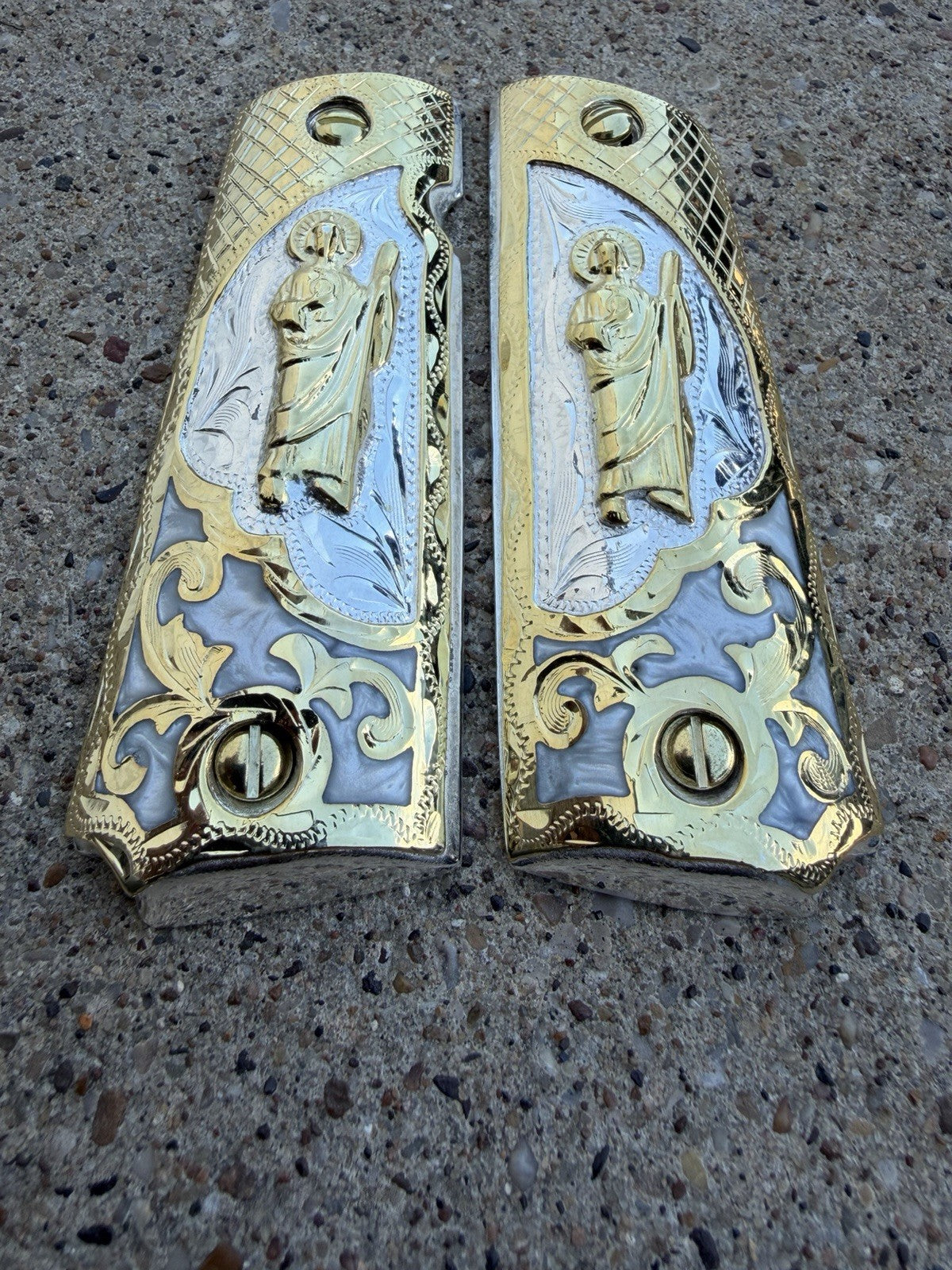1911 45 38 Super Full Size San Judas Gold Gun Pistol Grip Cachas & 24K Screws