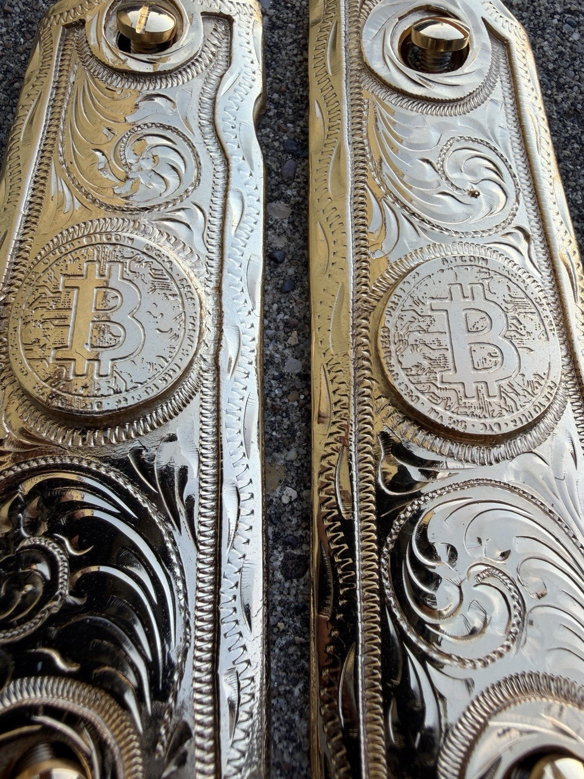 1911 45 38 Super Full Size Bitcoin Gold Gun Pistol Grip Cachas & 24K Screws