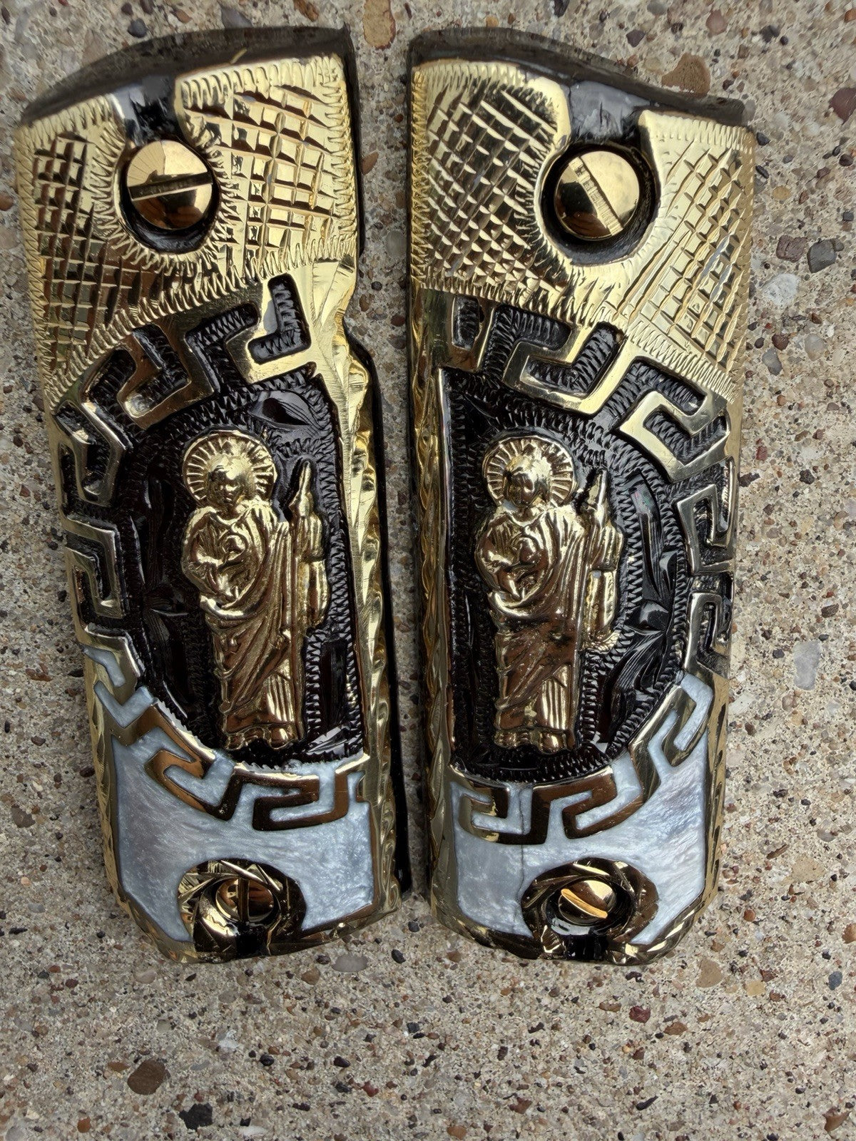 1911 45 38 Super Full Size San Judas Gold Gun Pistol Grip Cachas & 24K Screws