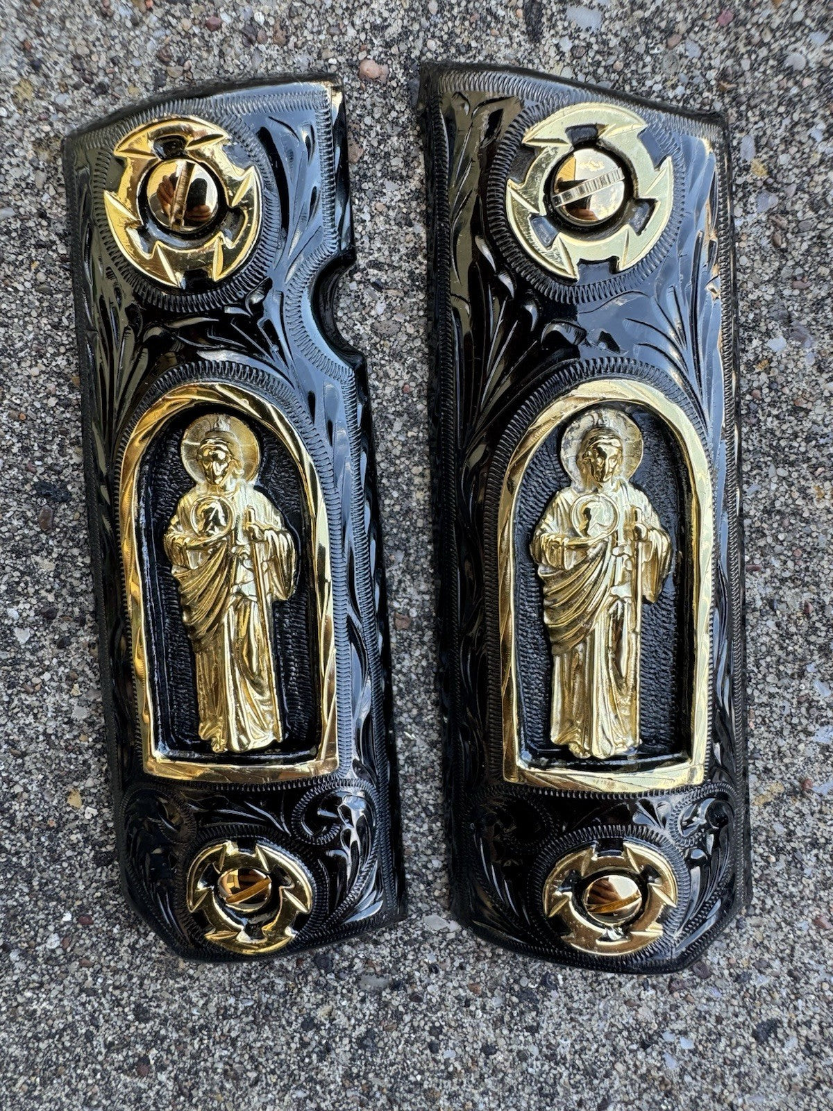 1911 45 38 Super Full Size San Judas Gold Gun Pistol Grip Cachas & 24K Screws