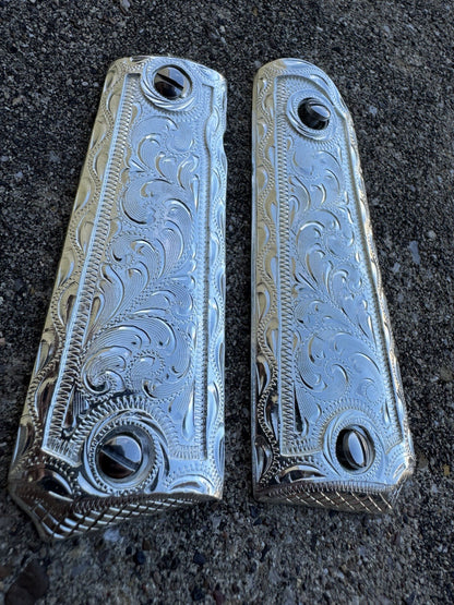 1911 45 38 Super Full Size Gun Pistol Grip Cachas & Polished Screws
