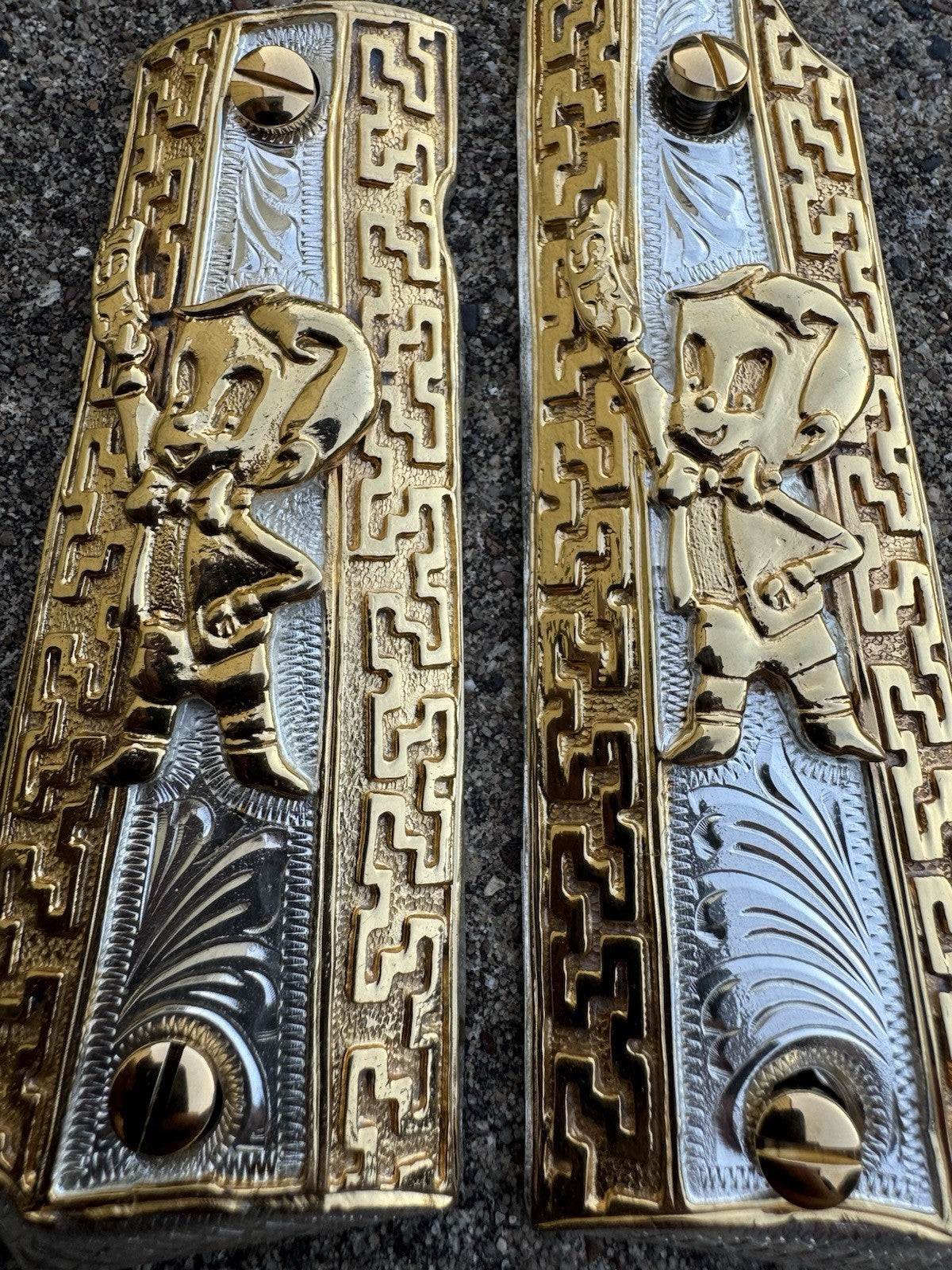 1911 45 38 Super Full Size Richie Rich Gold Gun Pistol Grip Cachas & 24K Screws