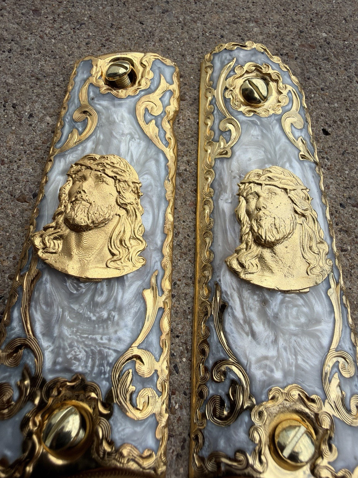 1911 45 38 Super Full Size Gold Gun Pistol Grip Cachas Chapeado & 24K Screws