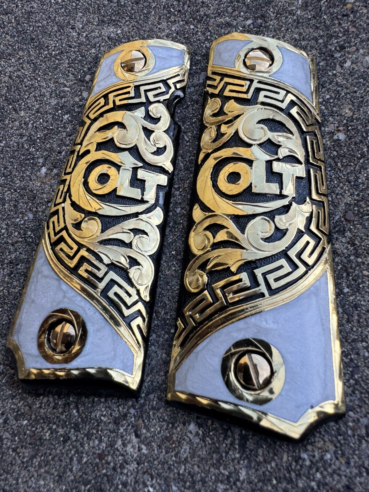 1911 45 38 Super Full Size COLT Gold Gun Pistol Grip Cachas Chapeado &24K Screws