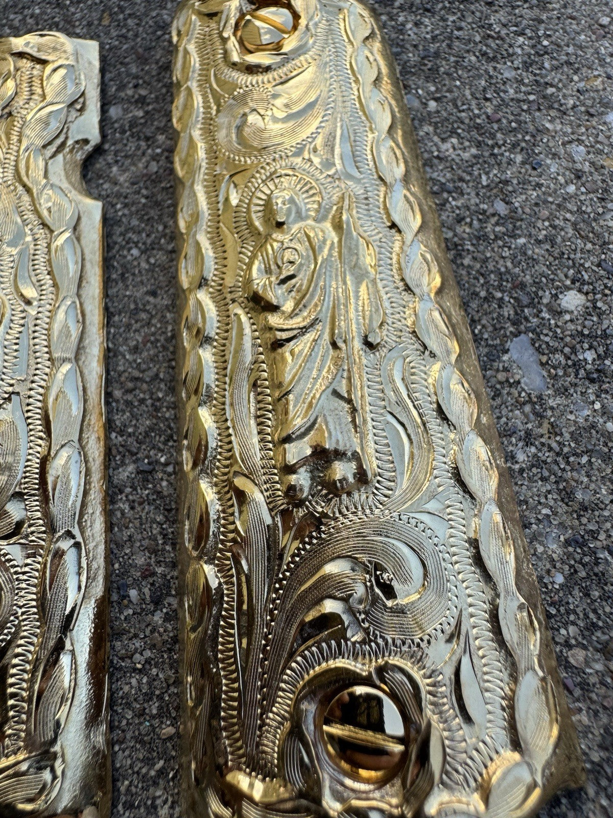1911 45 38 Super Full Size San Judas Gold Gun Pistol Grips Cachas & 24K Screws