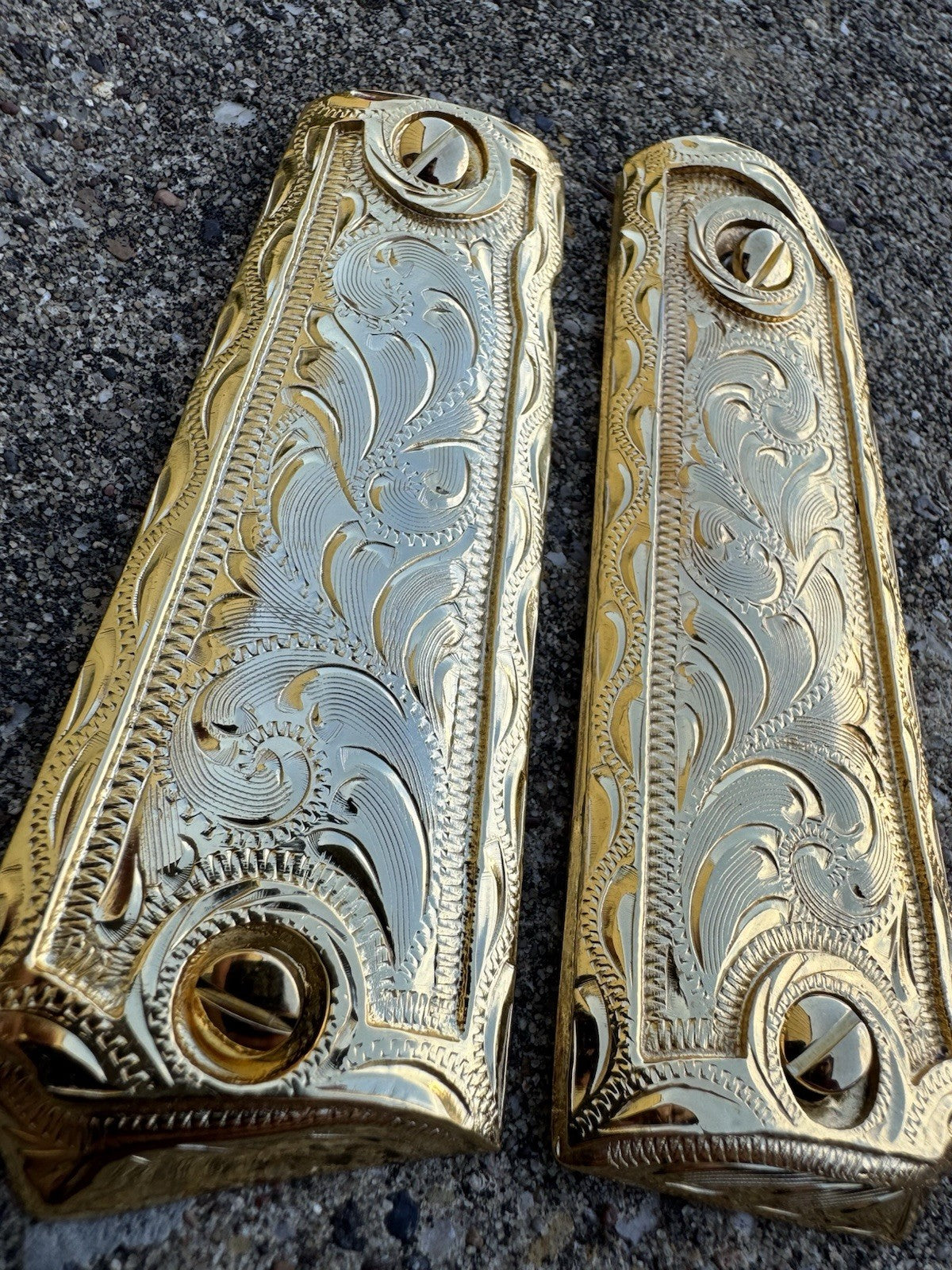 1911 45 38 Super Full Size Gold Gun Pistol Grip Cachas Chapeado & 24K Screws