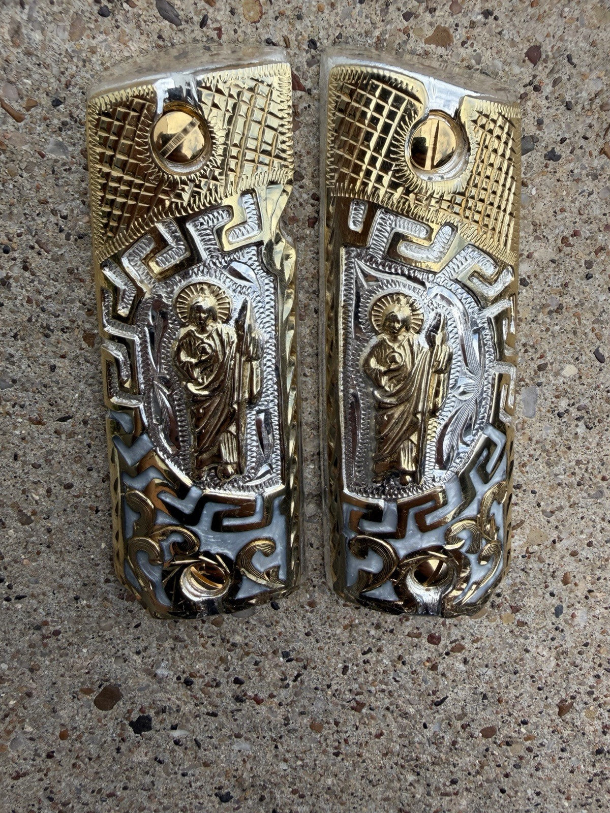 1911 45 38 Super Full Size San Judas Gold Gun Pistol Grip Cachas & 24K Screws
