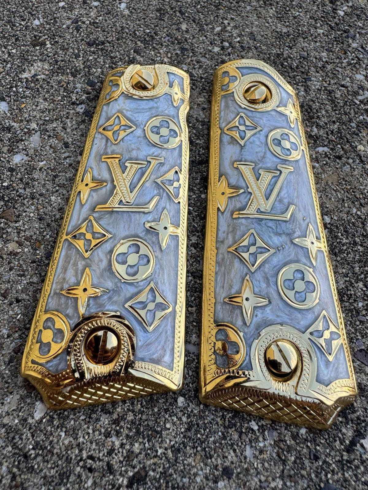 1911 45 38 Super Full Size Gold Gun Pistol Grip Cachas Chapeado & 24K Screws