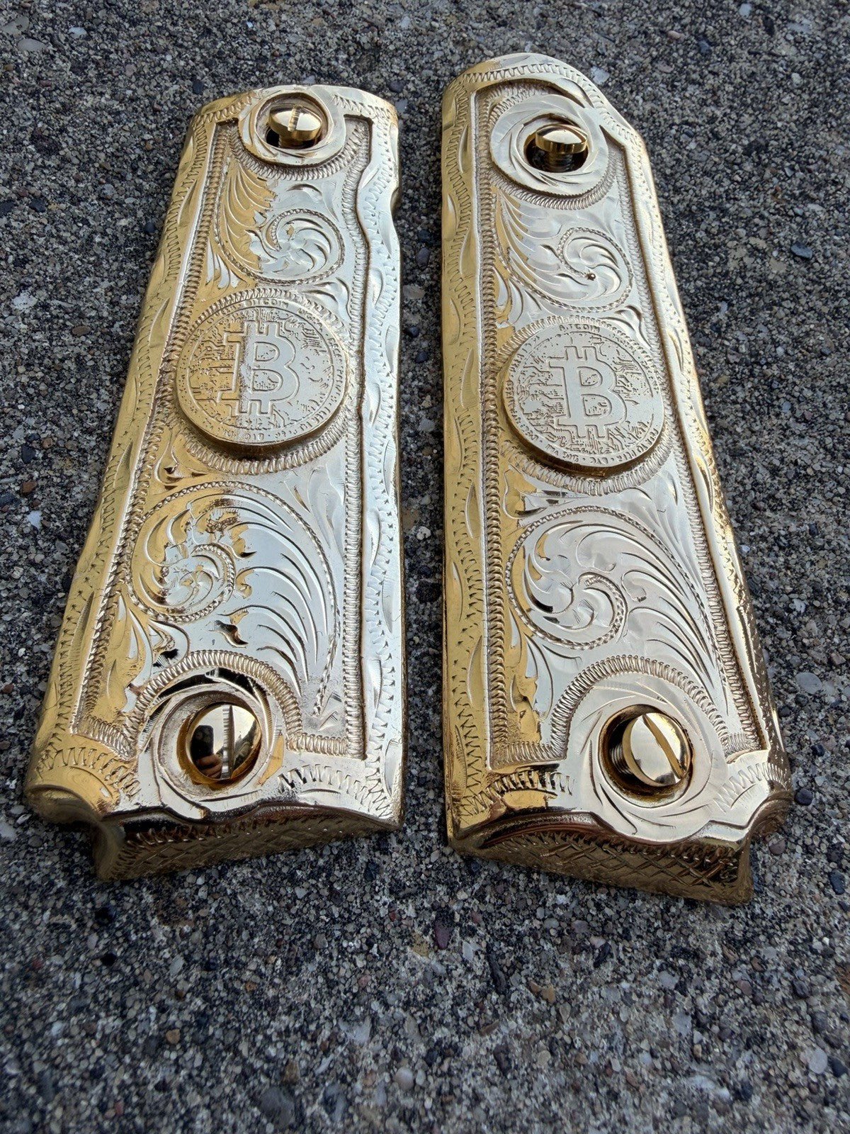 1911 45 38 Super Full Size Bitcoin Gold Gun Pistol Grip Cachas & 24K Screws