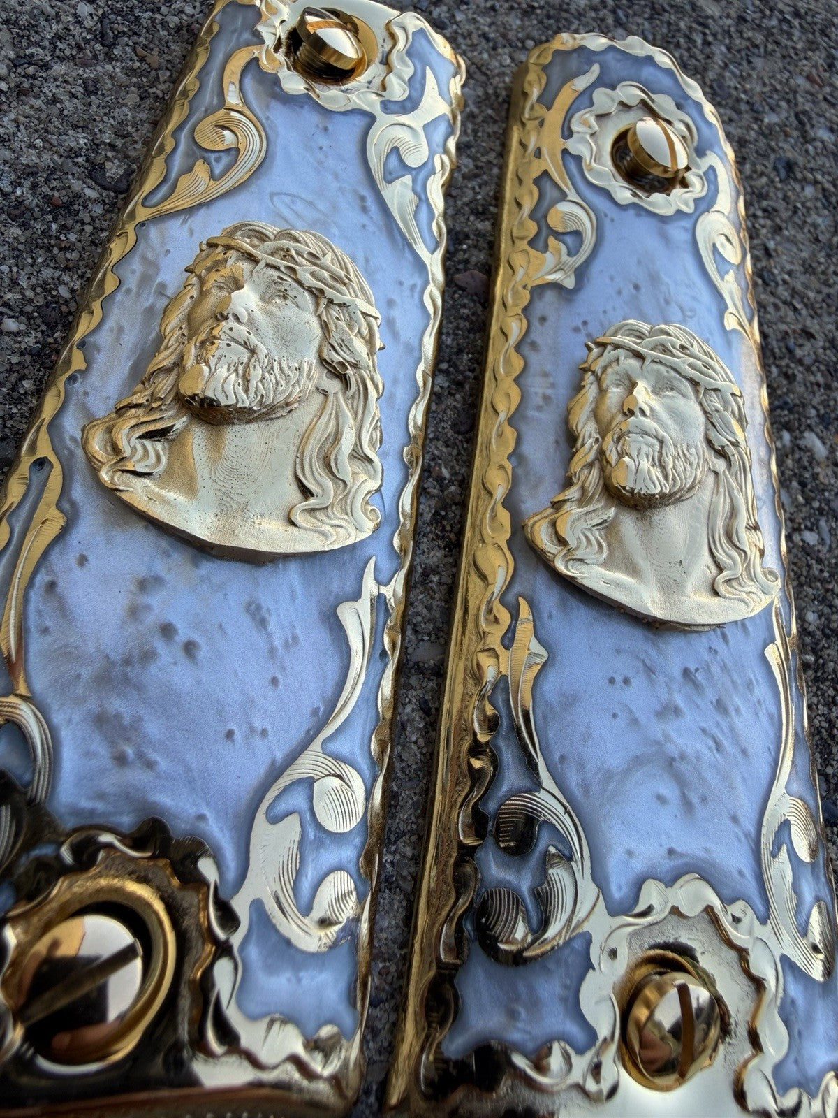 1911 45 38 Super Full Size Jesus Gold Gun Pistol Grip Cachas & 24K Screws