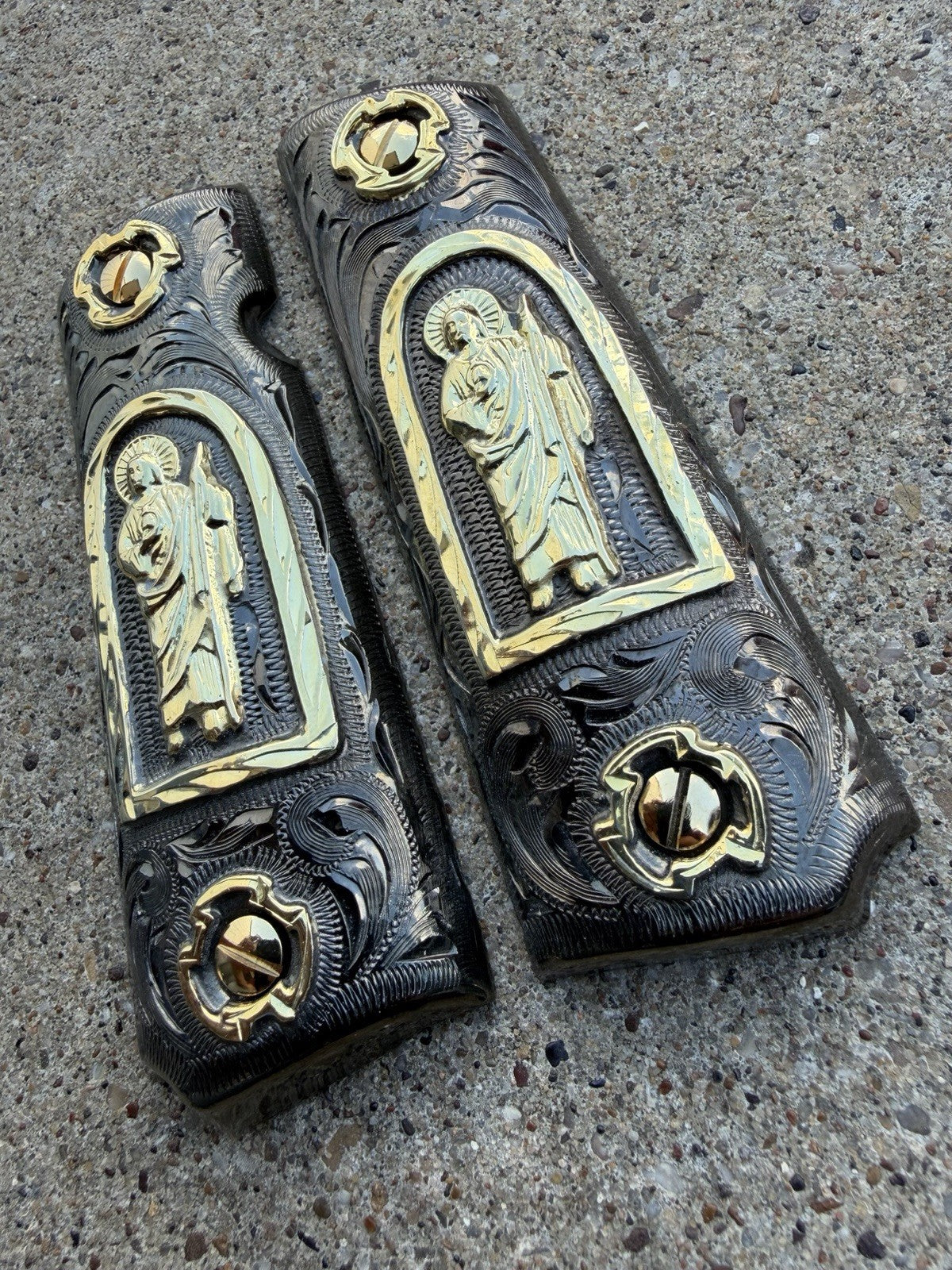 1911 45 38 Super Full Size San Judas Gold Gun Pistol Grip Cachas & 24K Screws
