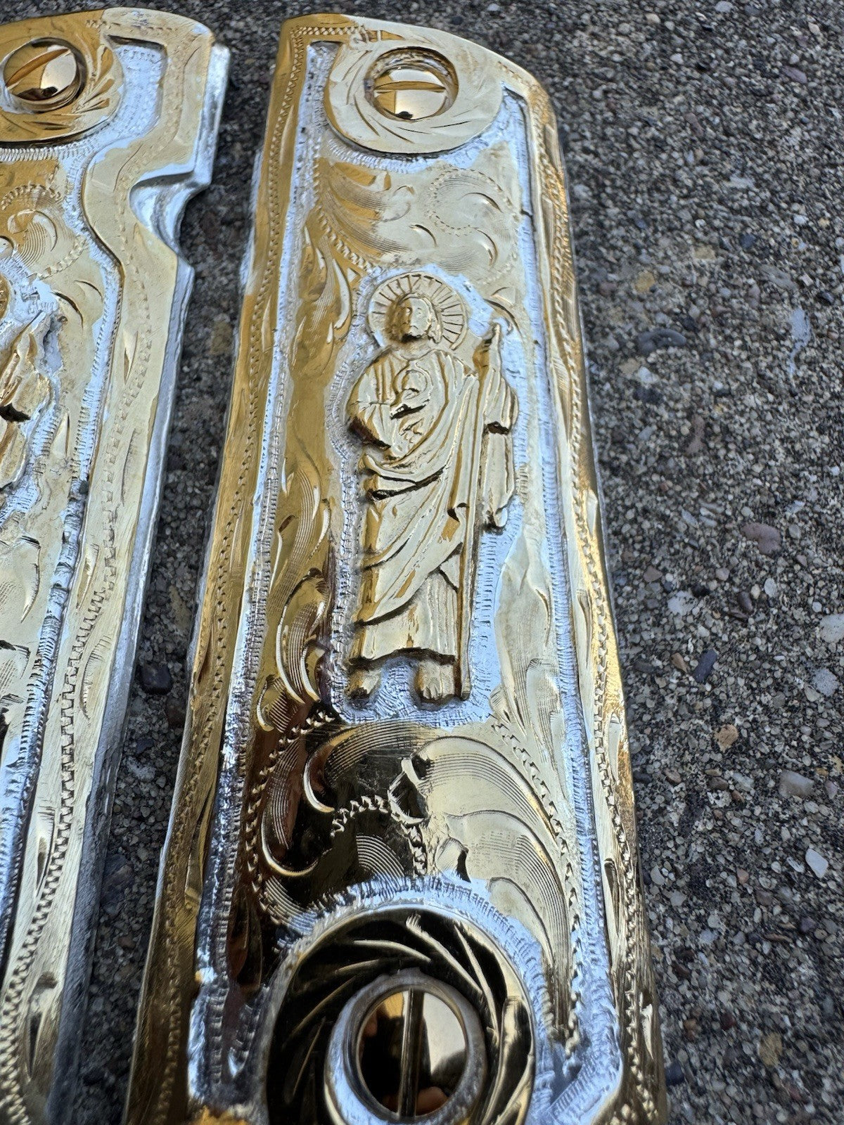 1911 45 38 Super Full Size San Judas Gold Gun Pistol Grip Cachas & 24K Screws