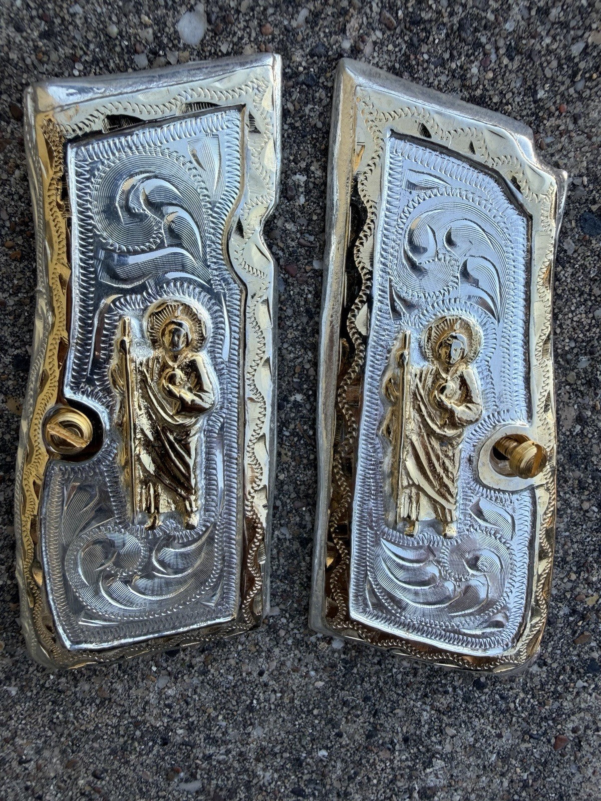 Browning Hi-Power 9mm San Judas Gold Gun Pistol Grip Cachas & 2 24K Screws