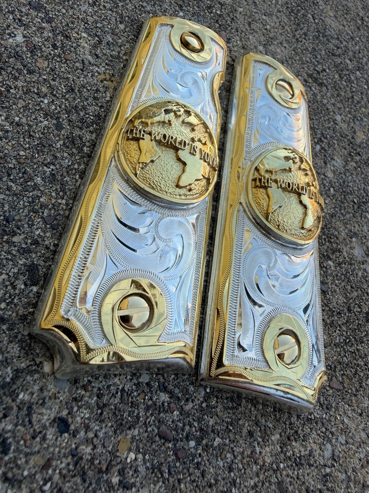 1911 45 38 Super Full Size WORLD IS YOURS Gold Gun Pistol Grip Cachas & 24KScrew