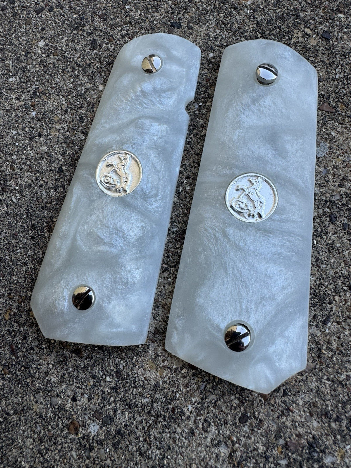 1911 45 38 Super Full Size Resin Silver Colt Coin Gun Pistol Grip Cachas