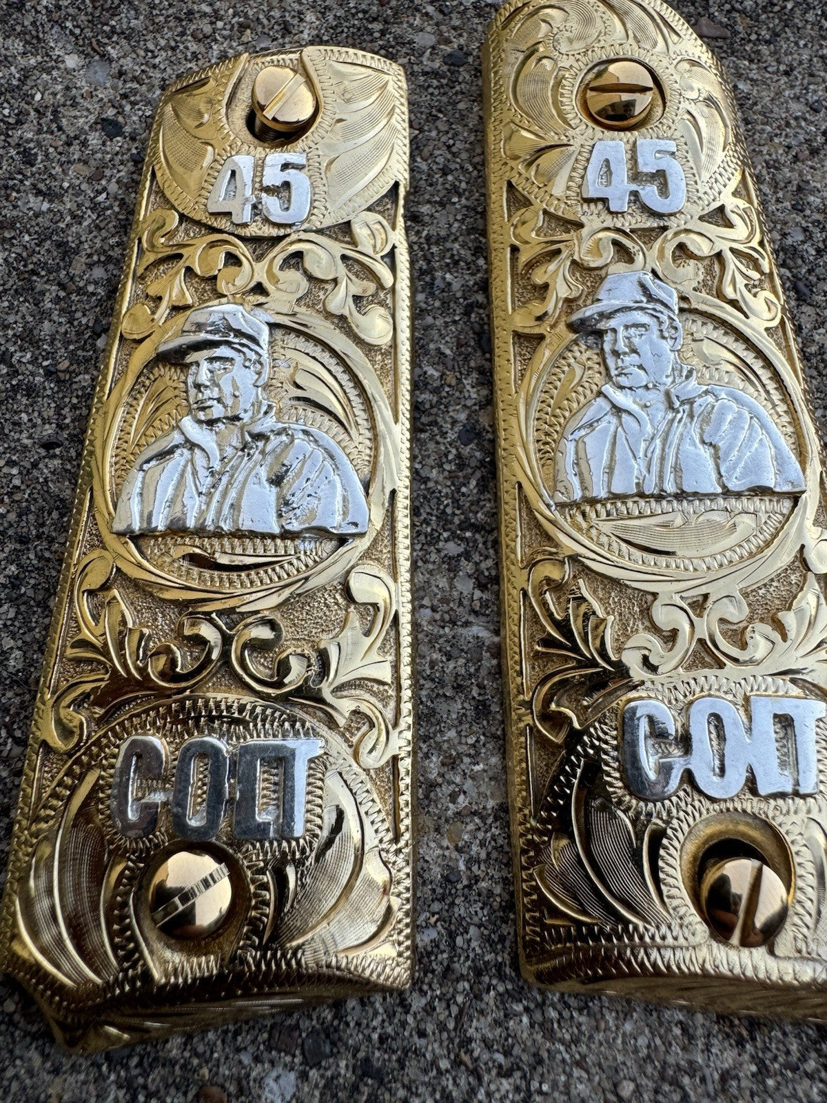 1911 45 38 Super Full Size Chapo Gold Gun Pistol Grip Cachas & 24K Screws