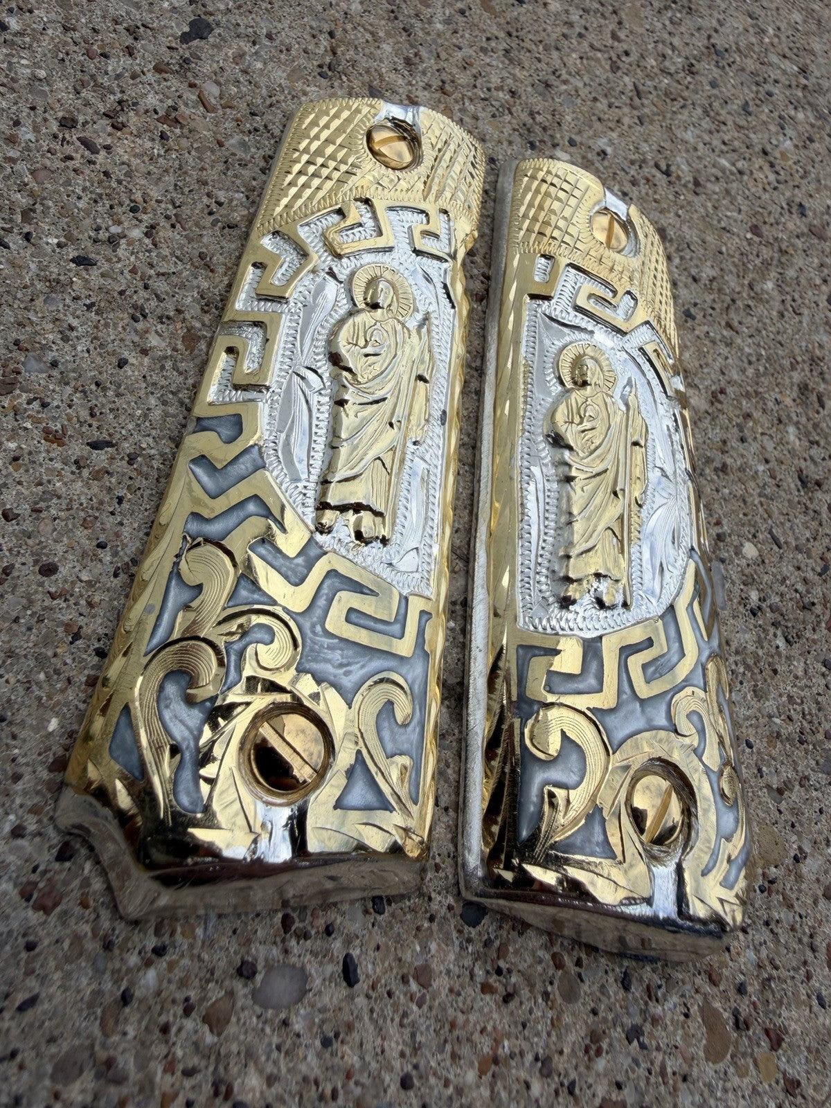 1911 45 38 Super Full Size San Judas Gold Gun Pistol Grip Cachas & 24K Screws