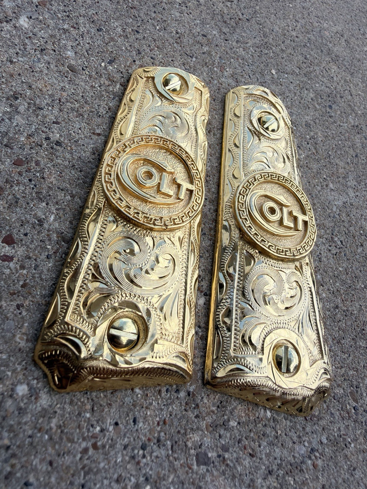 1911 45 38 Super Full Size Gold Gun Pistol Grip Cachas Chapeado & 24K Screws