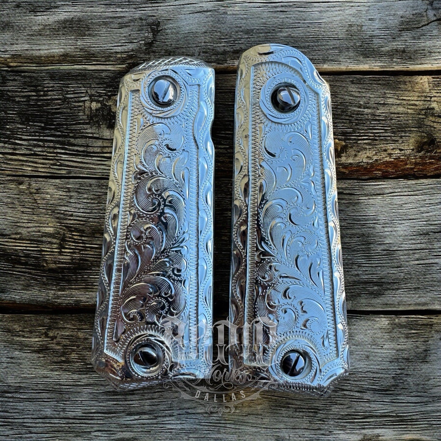 1911 45 38 Super Full Size Gun Pistol Grip Cachas & Polished Screws