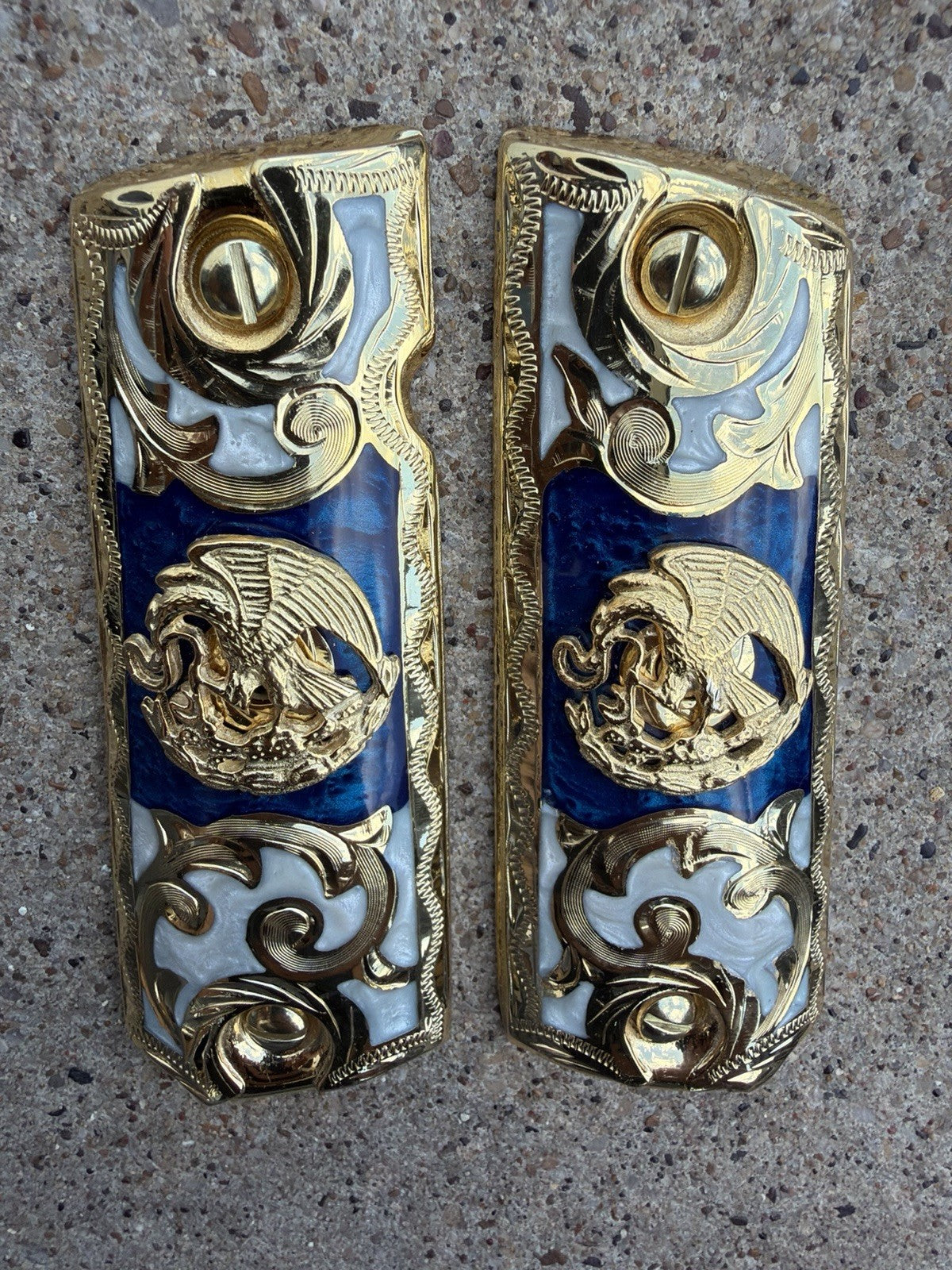 1911 45 38 Super Full Size Mexican Eagle Gold Gun Pistol Grip Cachas & 24K Screw
