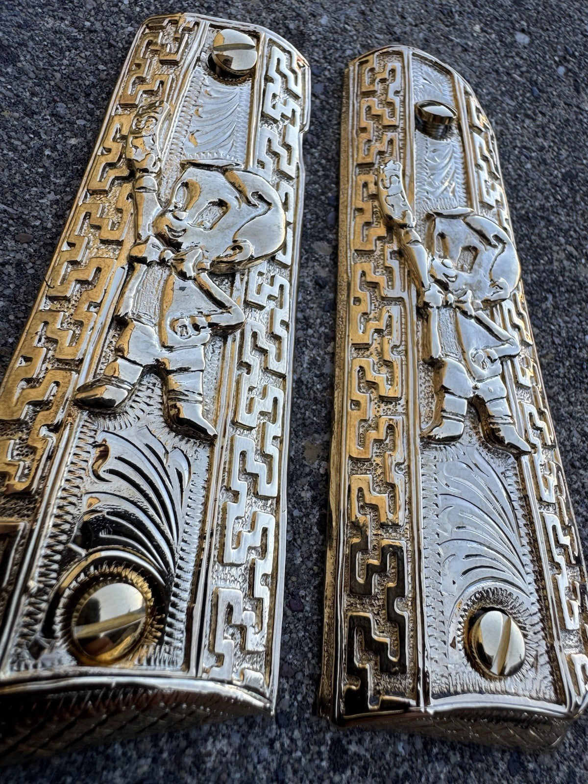 1911 45 38 Super Full Size Richie Rich Gold Gun Pistol Grip Cachas & 24K Screws