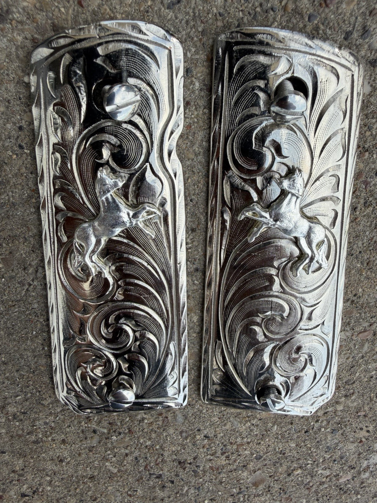 1911 45 38 Super Full Size Horse Gun Pistol Grip Cachas & Polished Screws