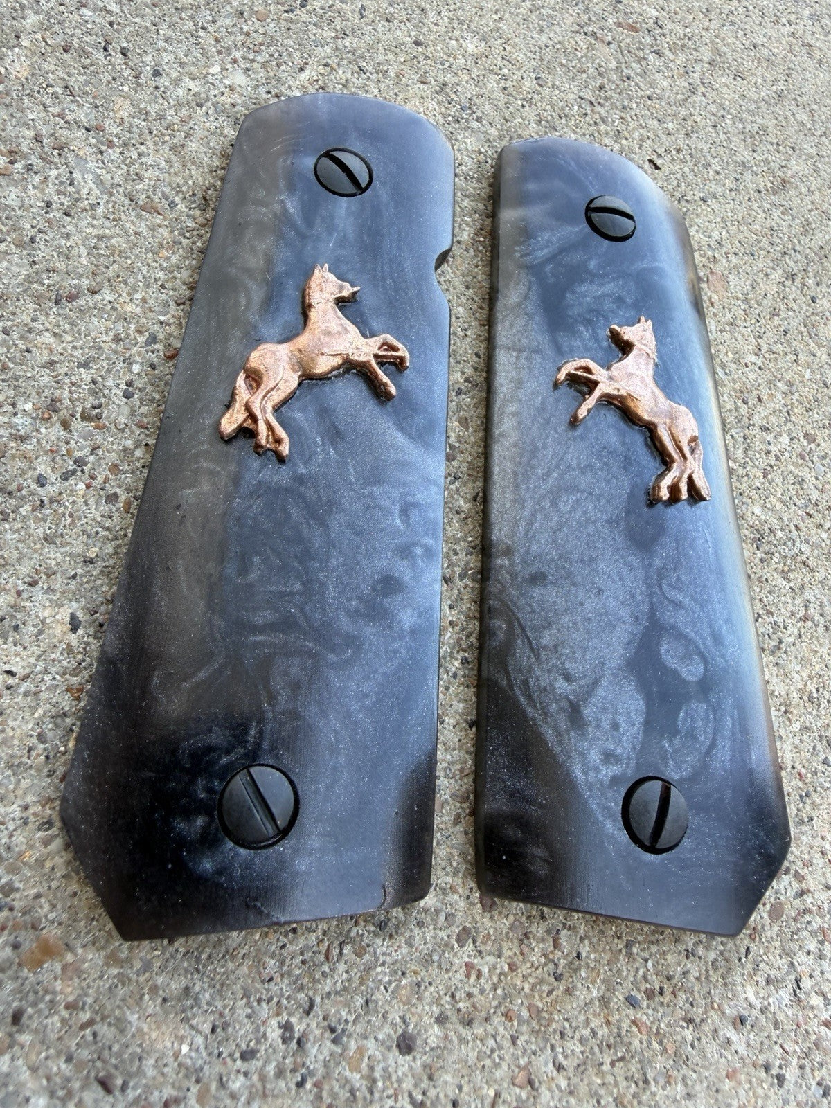 1911 45 38 Super Full Size Black Resin Gun Pistol Grip Cachas & Screws