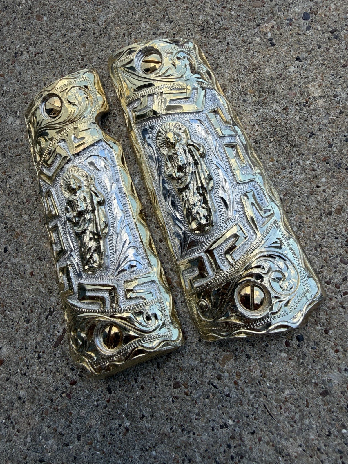 1911 45 38 Super Full Size San Judas Gold Gun Pistol Grip Cachas & 24K Screws