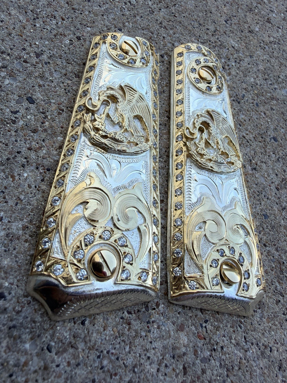 1911 ZIRCONIAS 45 38 SUPER MEXICAN EAGLE GOLD GUN PISTOL GRIP CACHAS & 24K SCREW