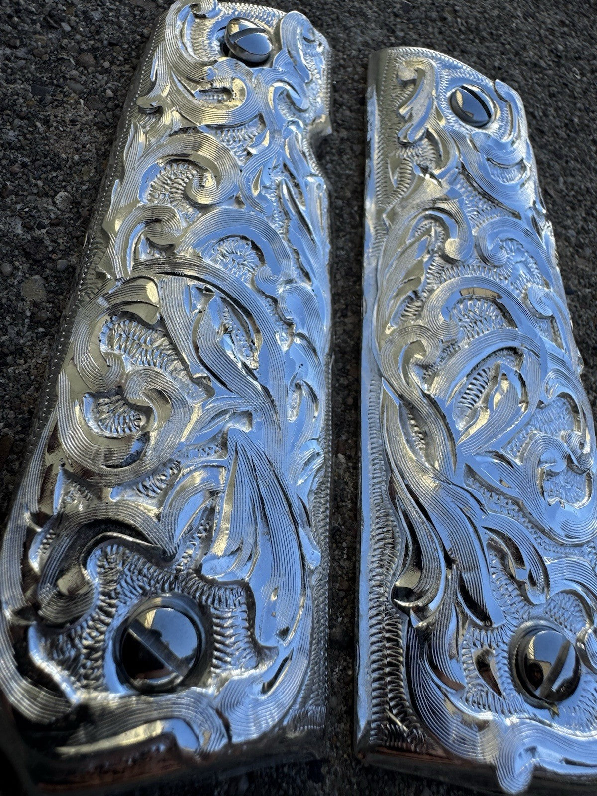1911 45 38 Super Full Size Gun Pistol Grip Cachas & Polished Screws