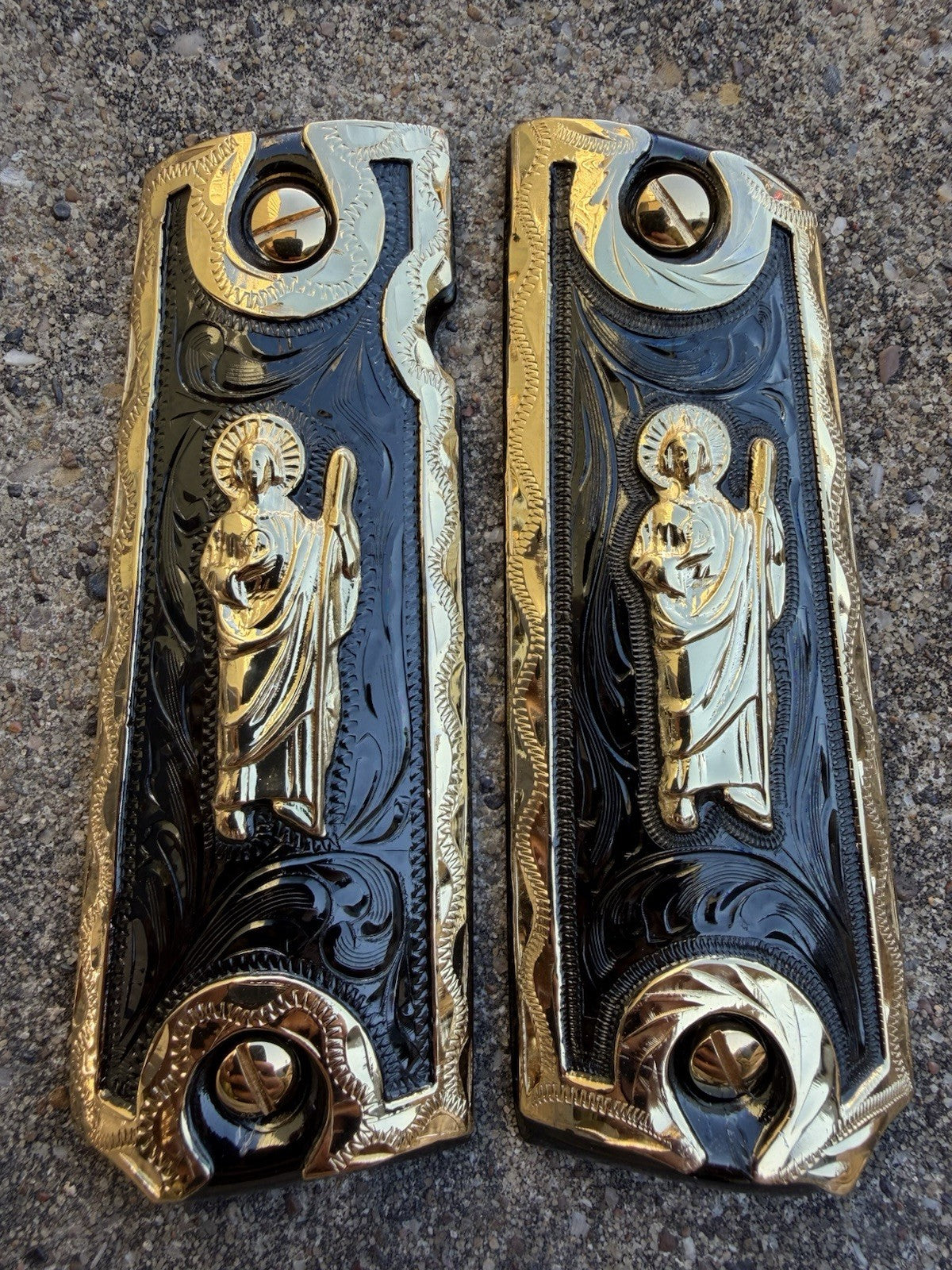 1911 45 38 Super Full Size San Judas Gold Gun Pistol Grip Cachas & 24K Screws