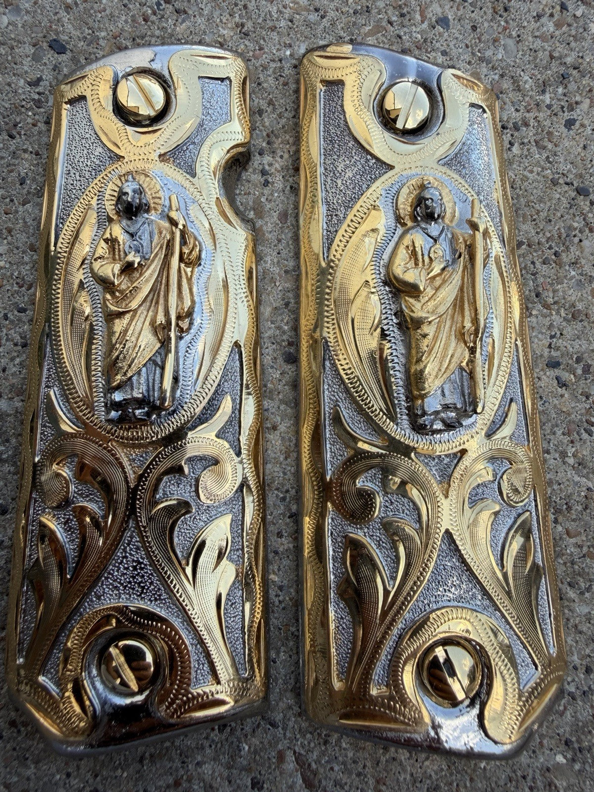 1911 45 38 Super Full Size San Judas Gold Gun Pistol Grip Cachas & 24K Screws