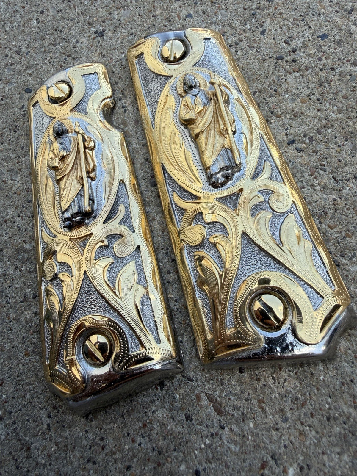 1911 45 38 Super Full Size San Judas Gold Gun Pistol Grip Cachas & 24K Screws
