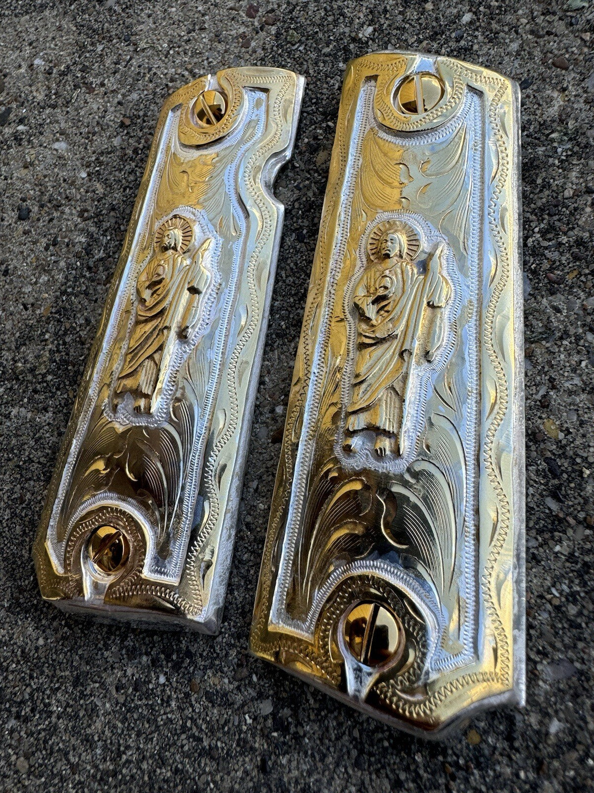 1911 Full Size 45 38 Super San Judas Gold Gun Pistol Grip Cachas & 24K Screws