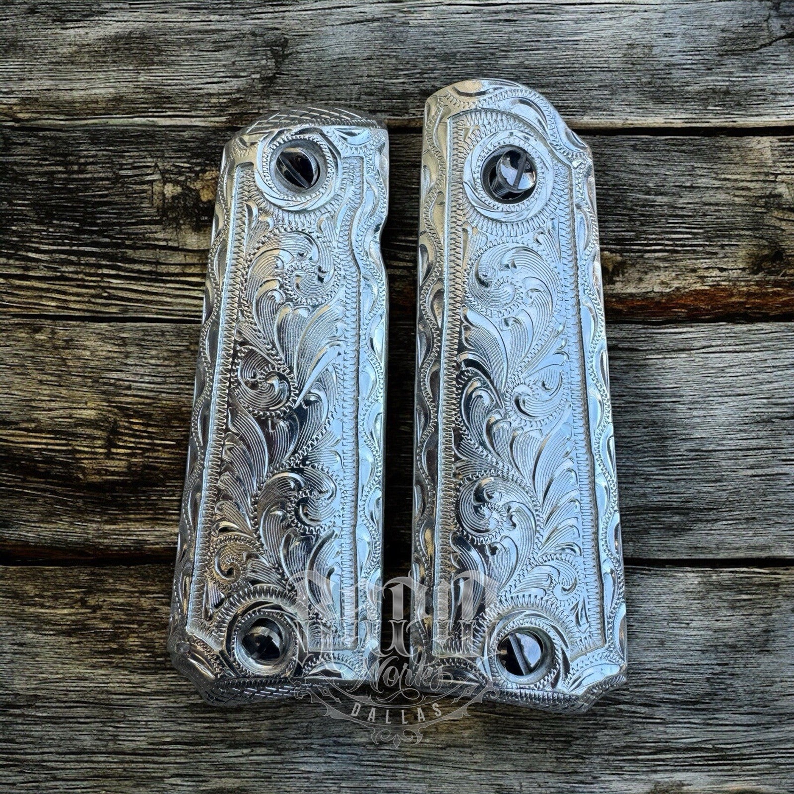 1911 45 38 Super Full Size Gun Pistol Grip Cachas & Polished Screws