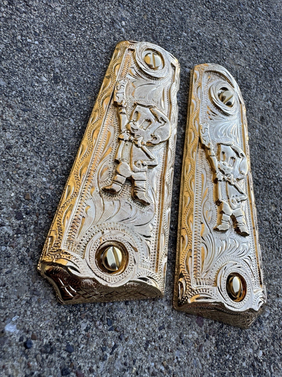 1911 45 38 Super Full Size Richie Rich Gold Gun Pistol Grip Cachas & 24K Screws