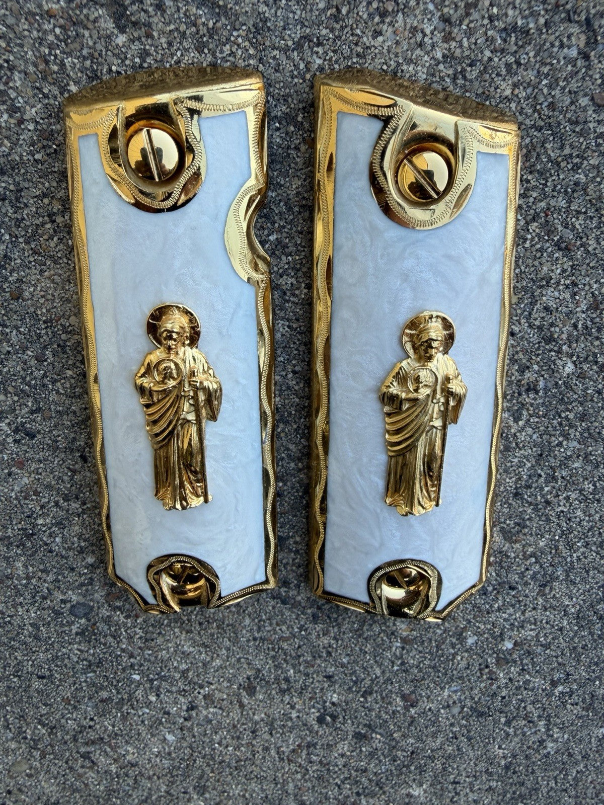 1911 45 38 Super Full Size San Judas Gold Gun Pistol Grip Cachas & 24K Screws