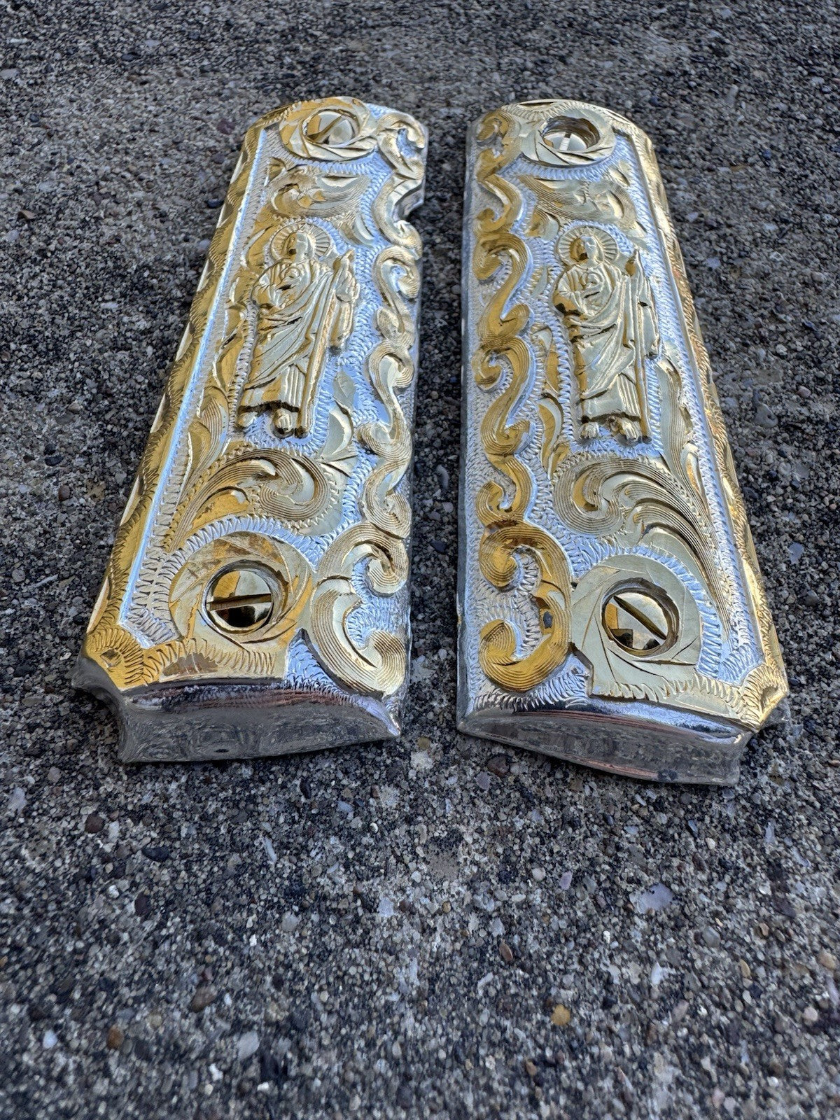 1911 45 38 Super Full Size San Judas Gold Gun Pistol Grip Cachas & 24K Screws